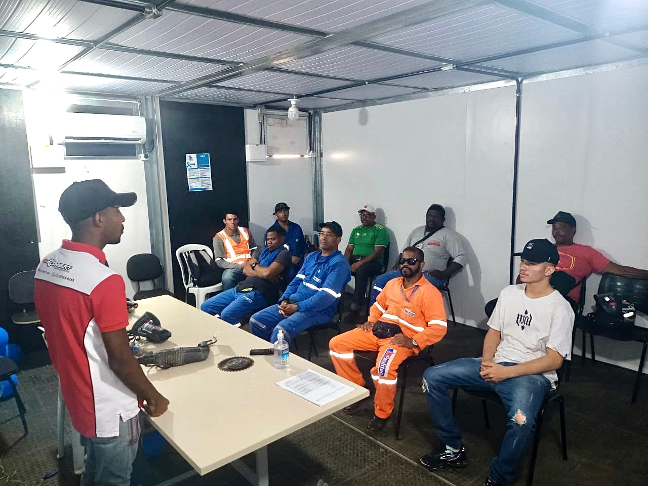 Treinamento de roçadeira e motosserra